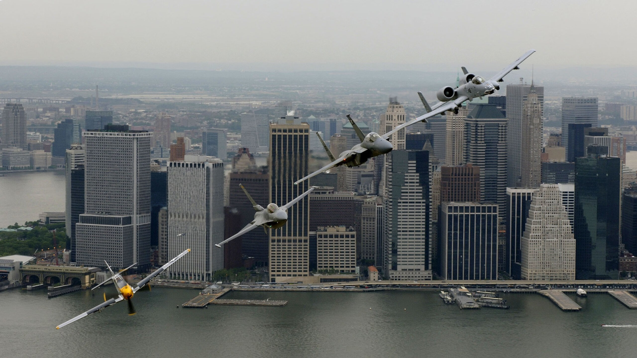 “电动冲浪新体验:马鞍山赛场成为水上运动的明星”