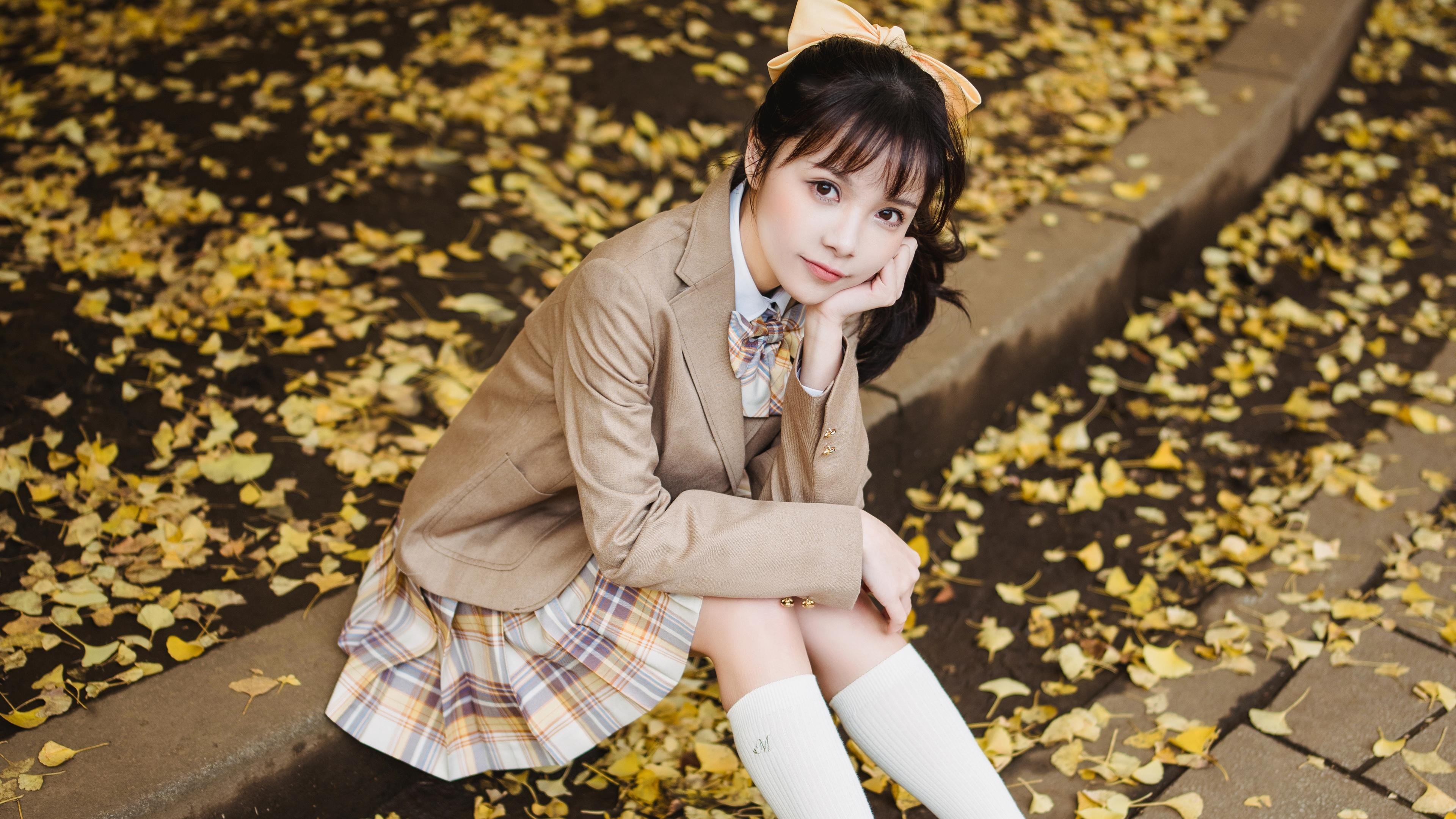 女子接力赛战术得当拔头筹,女子接力赛逆袭