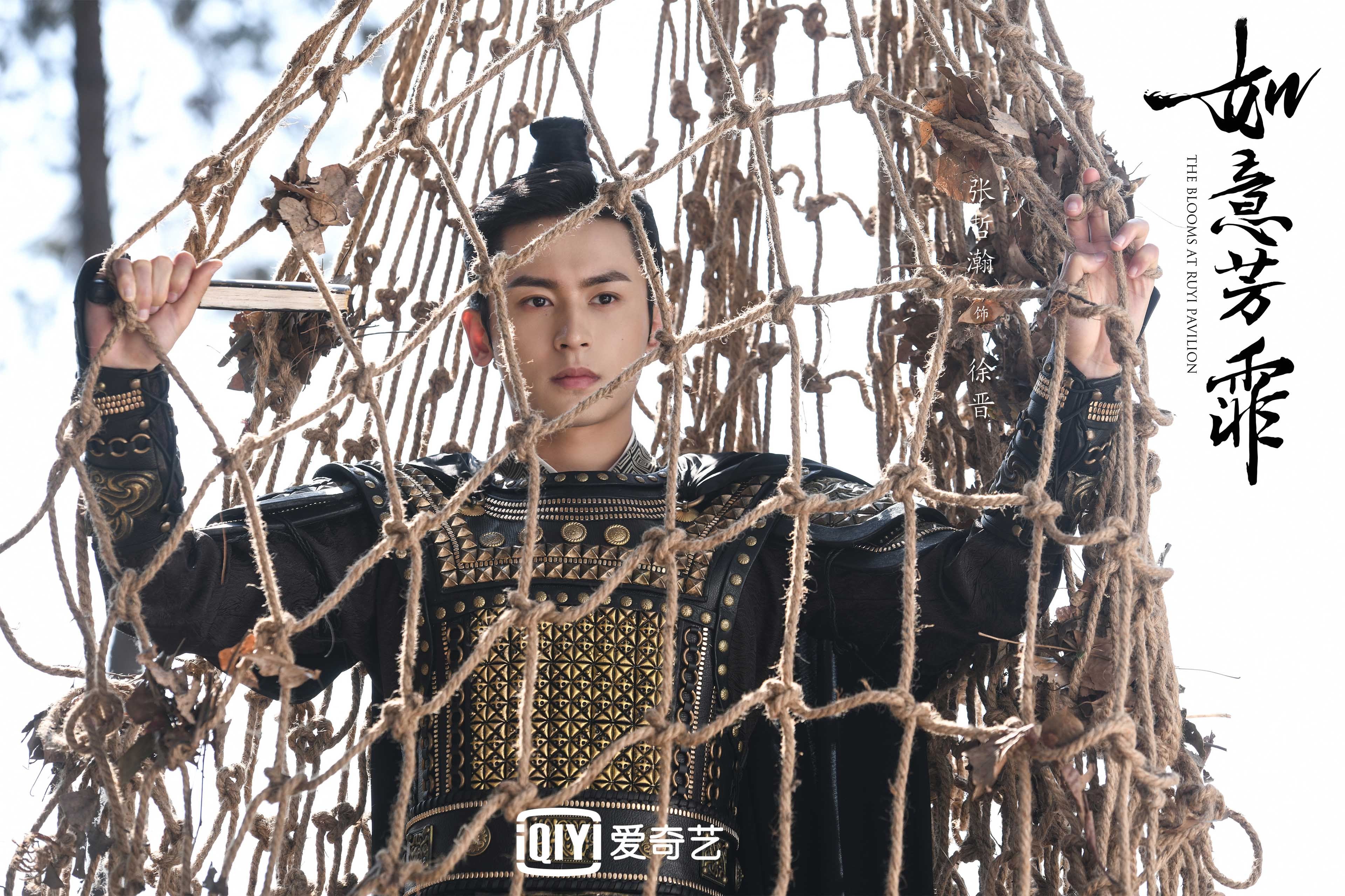 拜仁中后场传控稳定无误,拜仁后场球员