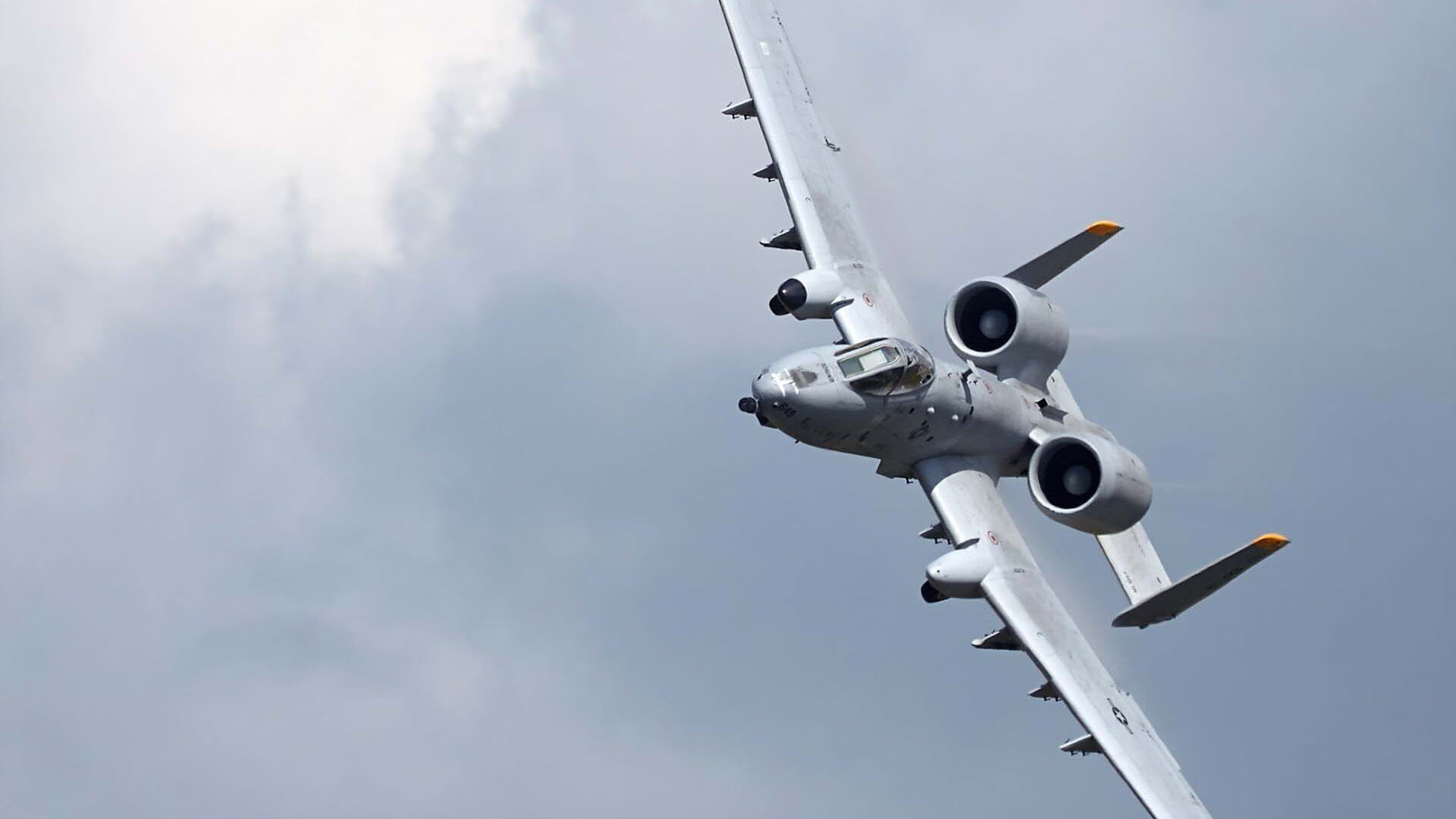 leyu乐鱼官网登录入口-拉恩：全黑队外线闪电，突破对方防线犹如风驰电掣，拉恩卡在哪