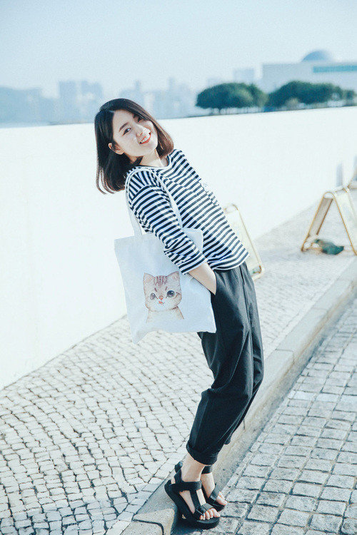 跳水环节中立代表队A表现持续进步，跳水运动队